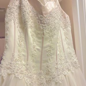 Wedding dress